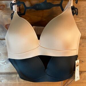 Women's 36C Black and Tan Wirelesa Bra Set